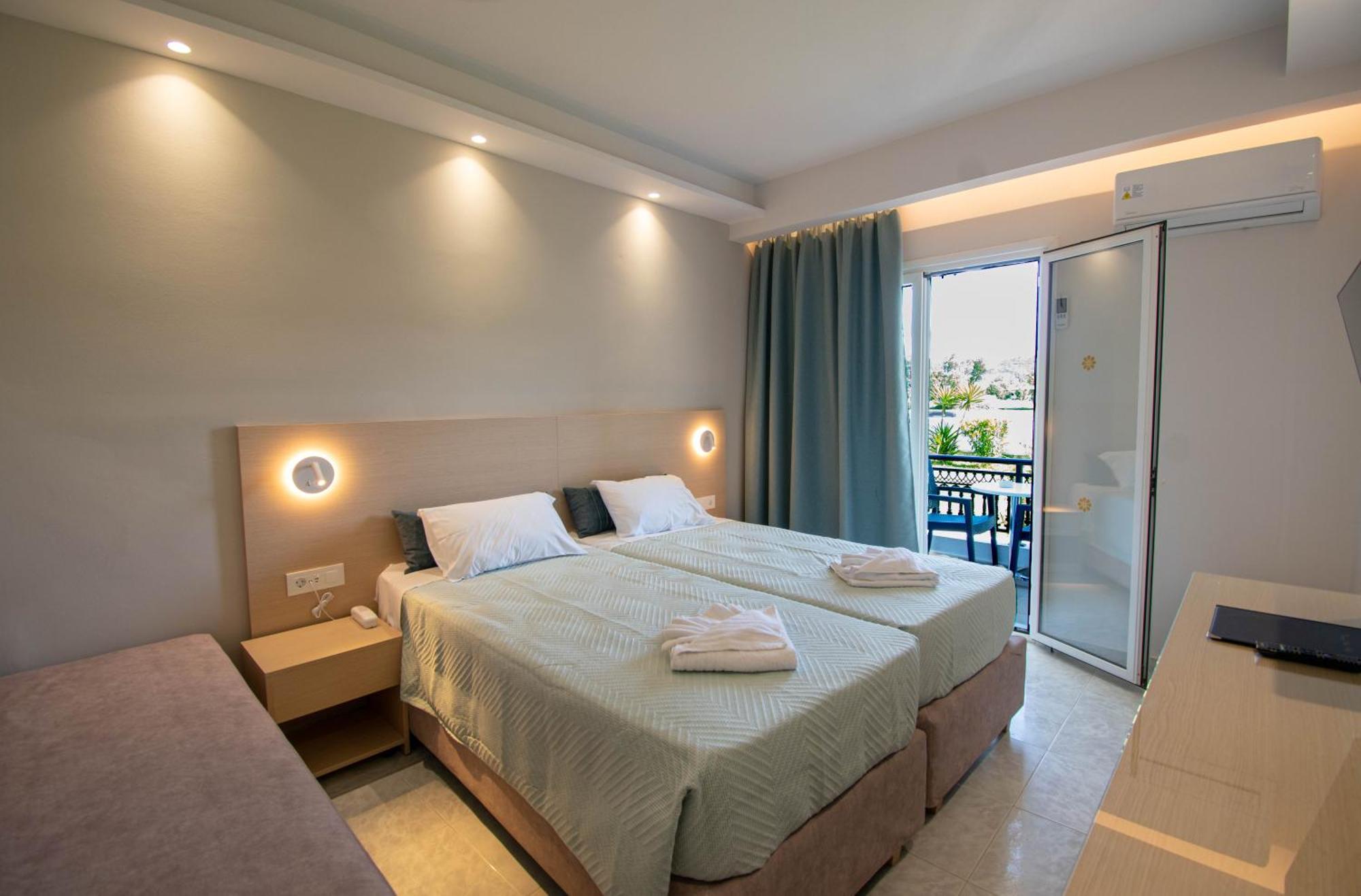 Denny's Hotel 3*